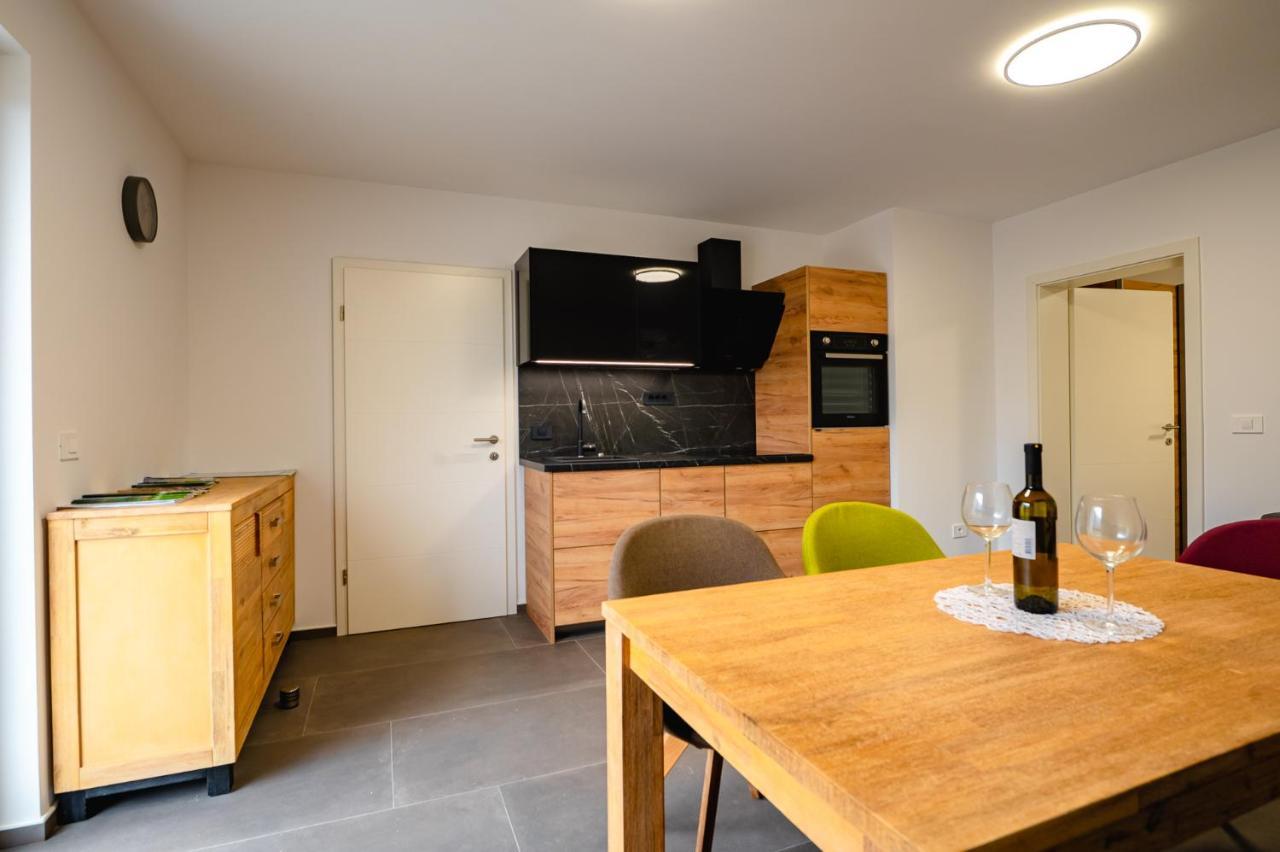 Apartments Luxury Ad Jesenice Ngoại thất bức ảnh