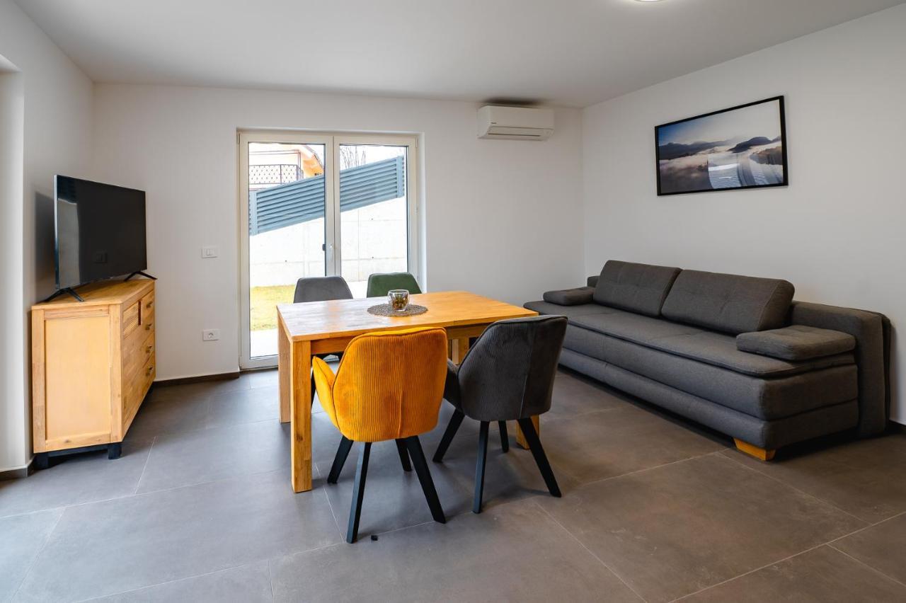 Apartments Luxury Ad Jesenice Ngoại thất bức ảnh