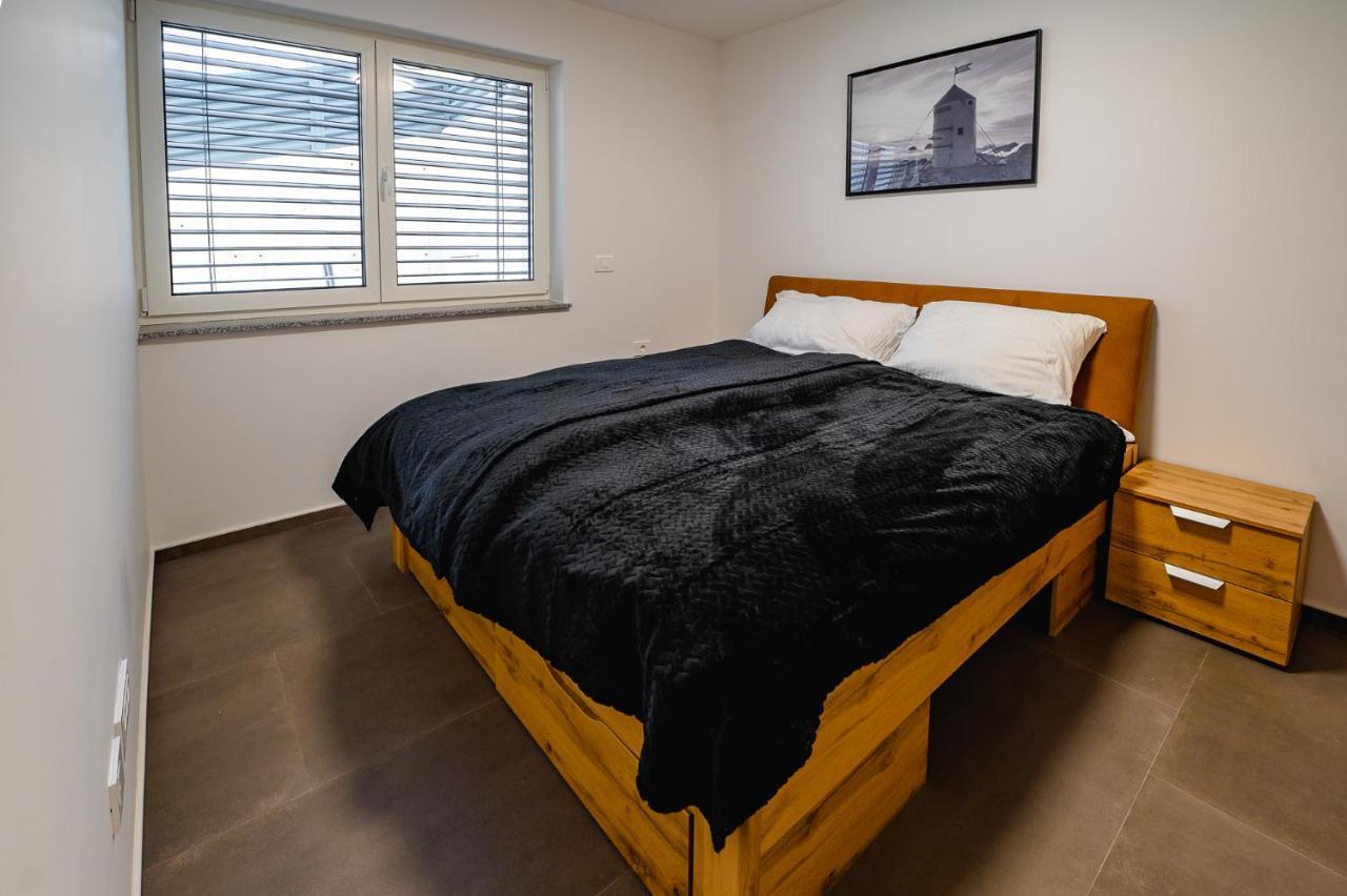 Apartments Luxury Ad Jesenice Ngoại thất bức ảnh