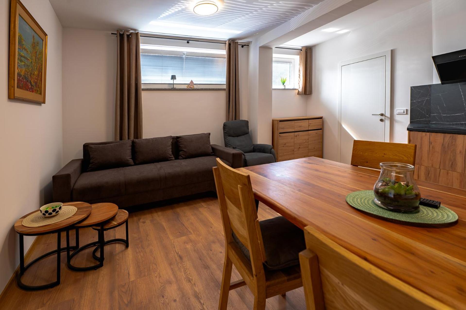 Apartments Luxury Ad Jesenice Ngoại thất bức ảnh
